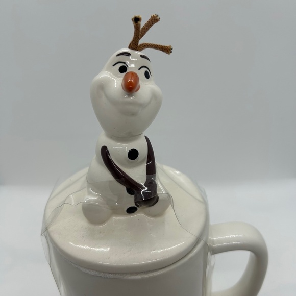 New Rae Dunn Disney Frozen Mug,  Olaf figure ceramic topper - Picture 2 of 9